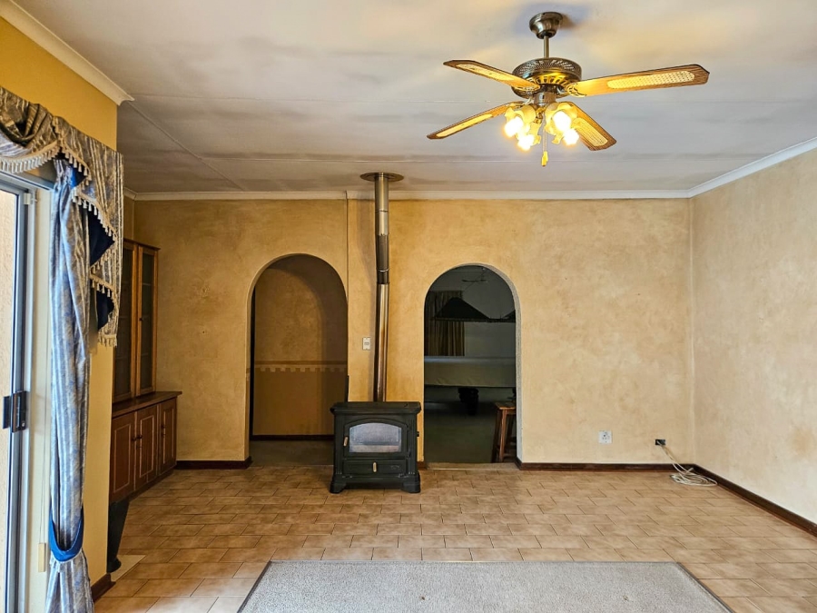 4 Bedroom Property for Sale in Van Der Hoff Park North West